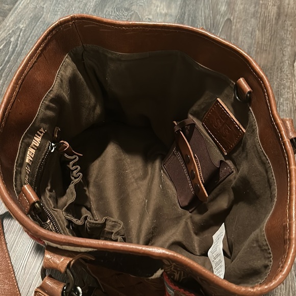 STS purse and wallet has concealed carry pocket only used a few times - Picture 4 of 6